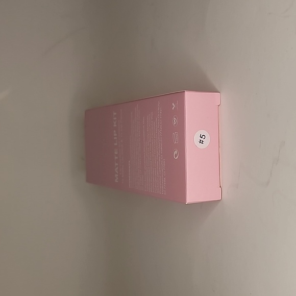 Pink-U-Lush Matte Lip Kit. #5 - Picture 3 of 8